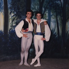 Foto Balletto Coppelia "Gianni Rosaci e Fernando Bujones" Foto Balletto Coppelia "Gianni Rosaci e Fernando Bujones"